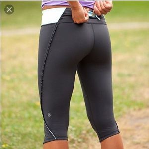 Lululemon run fast and free ruffle trim crop sz 6